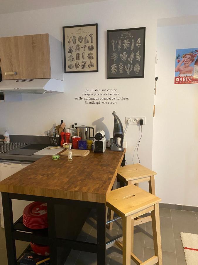 Joli Petit Nid Douillet En Centre Ville La Rochelle  Luaran gambar
